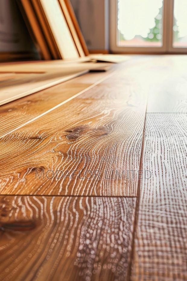 Wood Look Laminate Flooring for Stylish Modern Interior Design Use