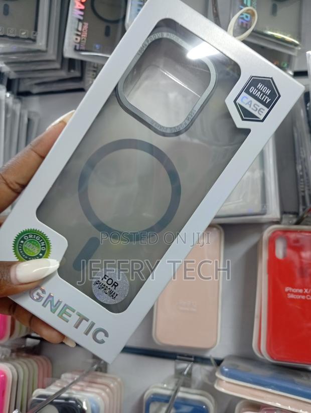 Generic Magnetic Protective Case for Various iPhone Models. - thumbnail 2
