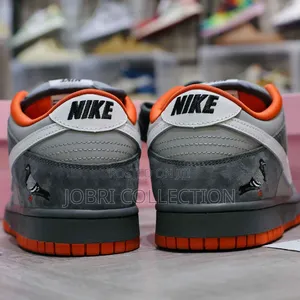 Nike Sb Dunk Low”Pigeon “
Quality Leather 
Sneakers