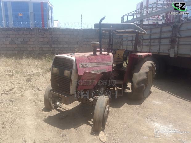 Massey Ferguson 375