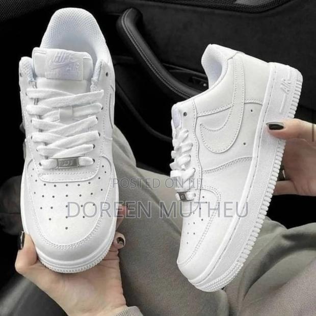 Nike Air Force 1 – Clean Classic Everyday Sneakers (36–45) - thumbnail 2