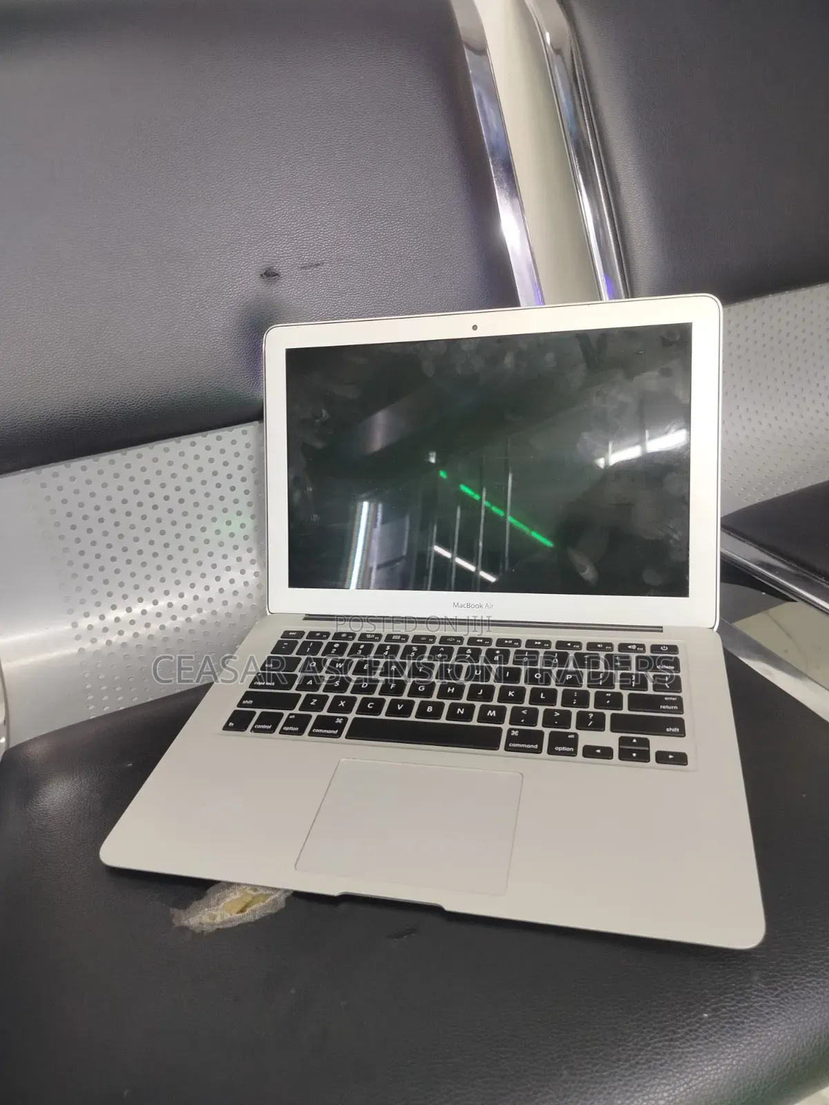 Laptop Apple MacBook Air 2011 4GB Intel Core i5 SSD 128GB