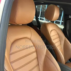 Mercedes-Benz C200 2019 Red