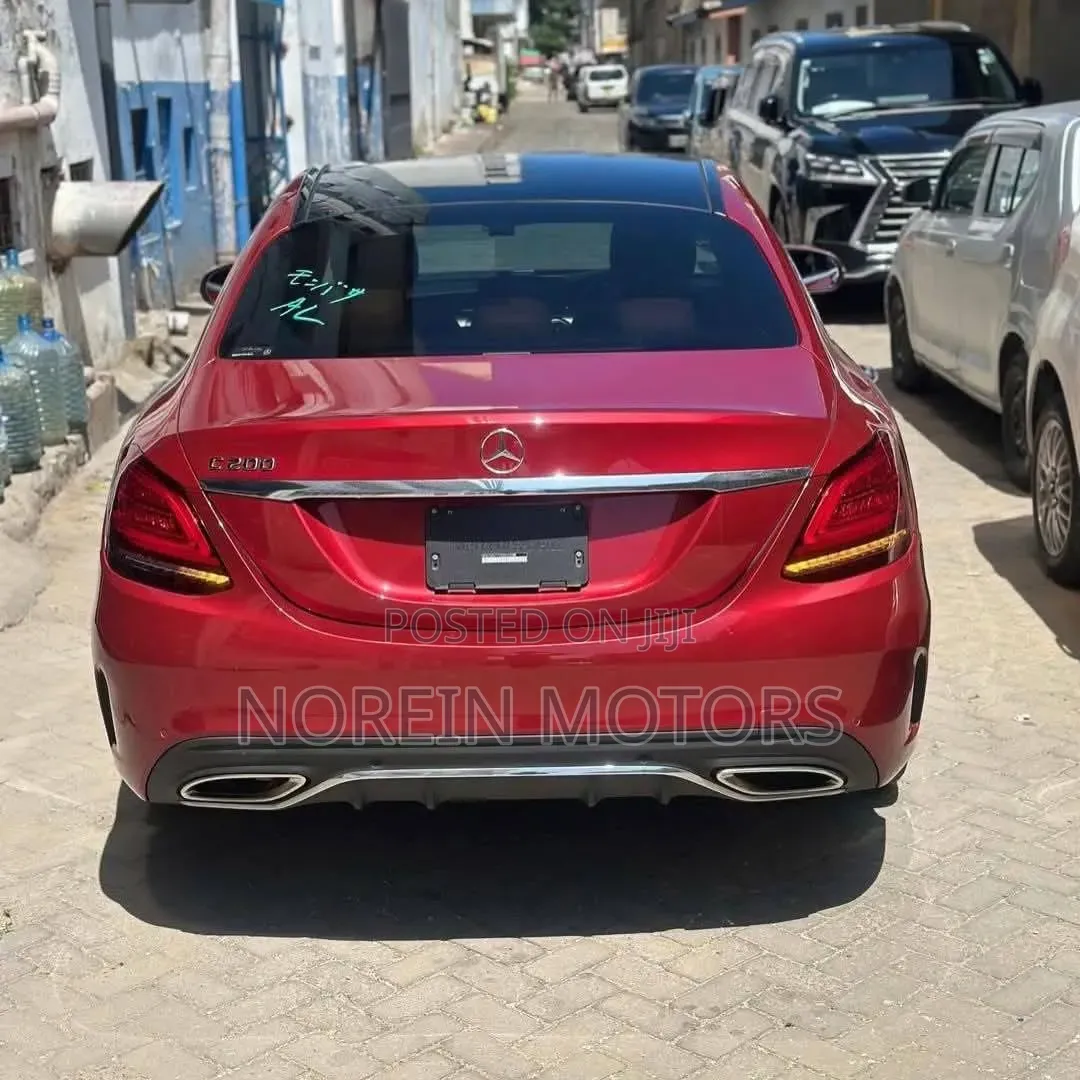 Mercedes-Benz C200 2019 Red
