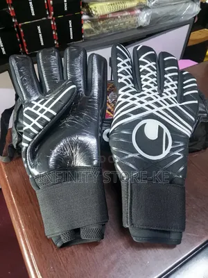 Goalkeeper Gloves Available in Size 9,10,11