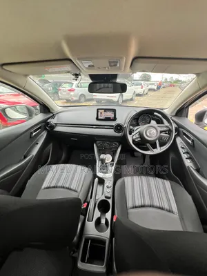 Mazda 2 2019 White