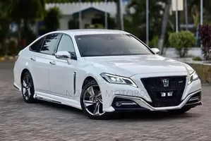 Toyota Crown 2019 White