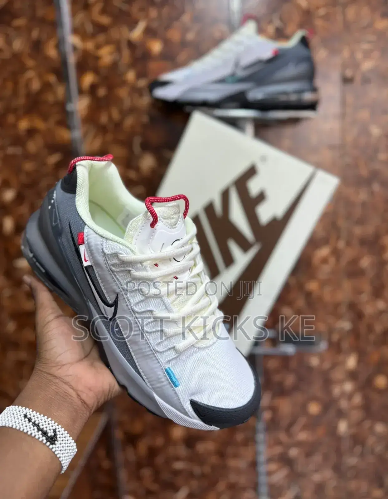 Nike Air Max 270 Black White