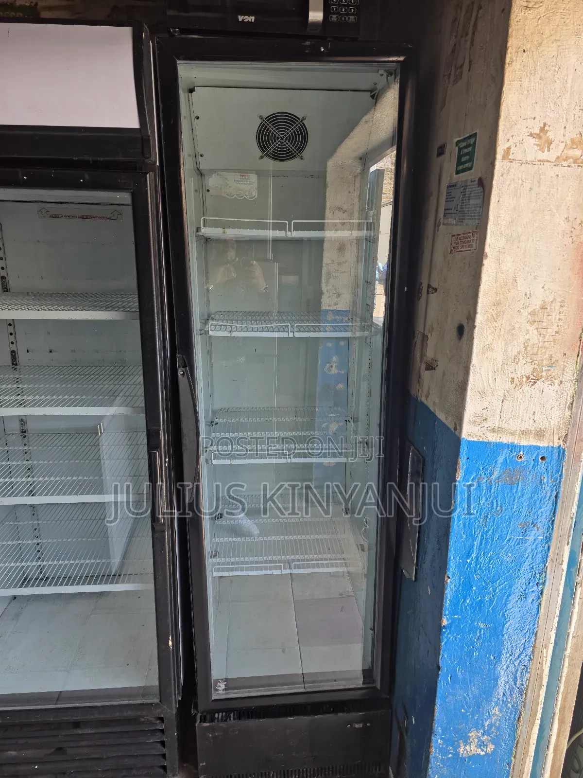 Display Fridge/Chiller 600l