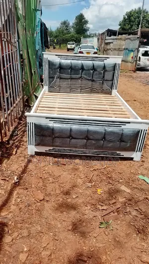 Grey Chester Bed