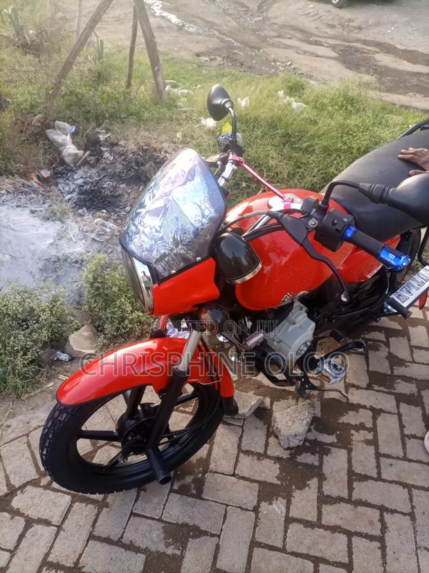 Bajaj Boxer 150 UG 2021 Red - main view