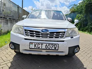 Subaru Forester 2012 Pearl
