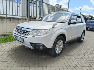 Subaru Forester 2012 Pearl