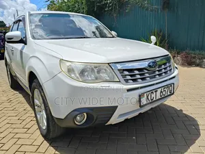 Subaru Forester 2012 Pearl