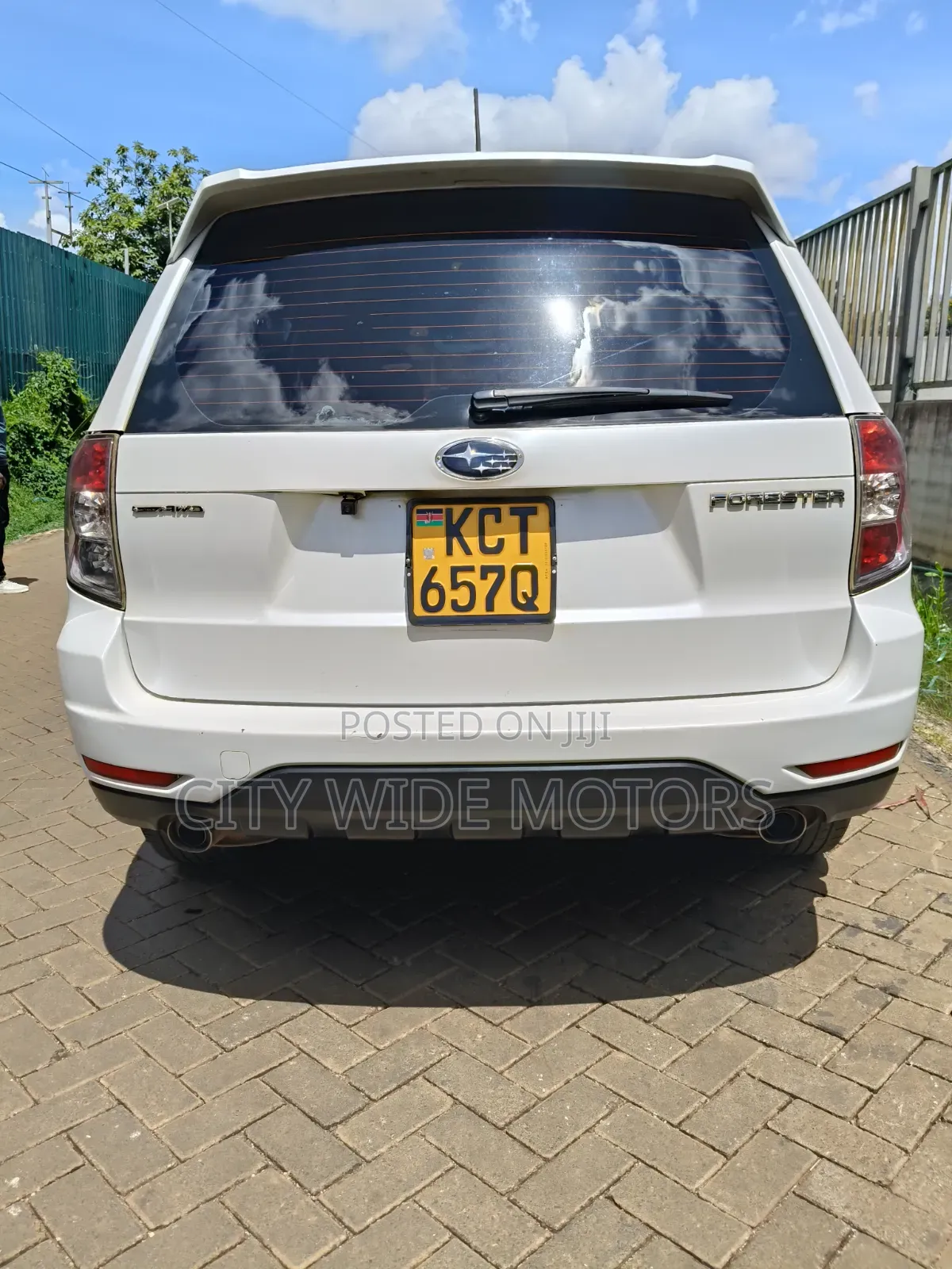 Subaru Forester 2012 Pearl