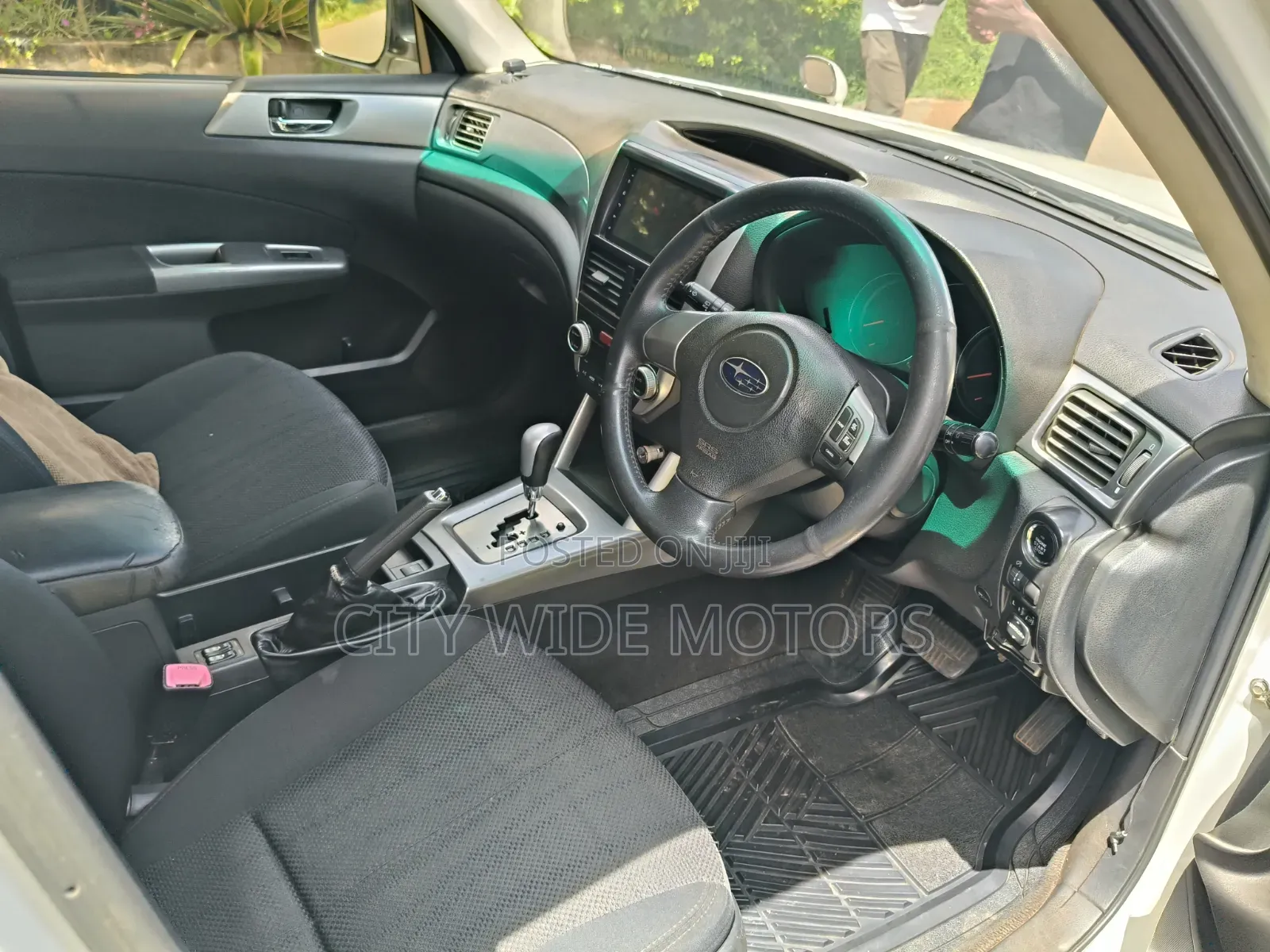 Subaru Forester 2012 Pearl