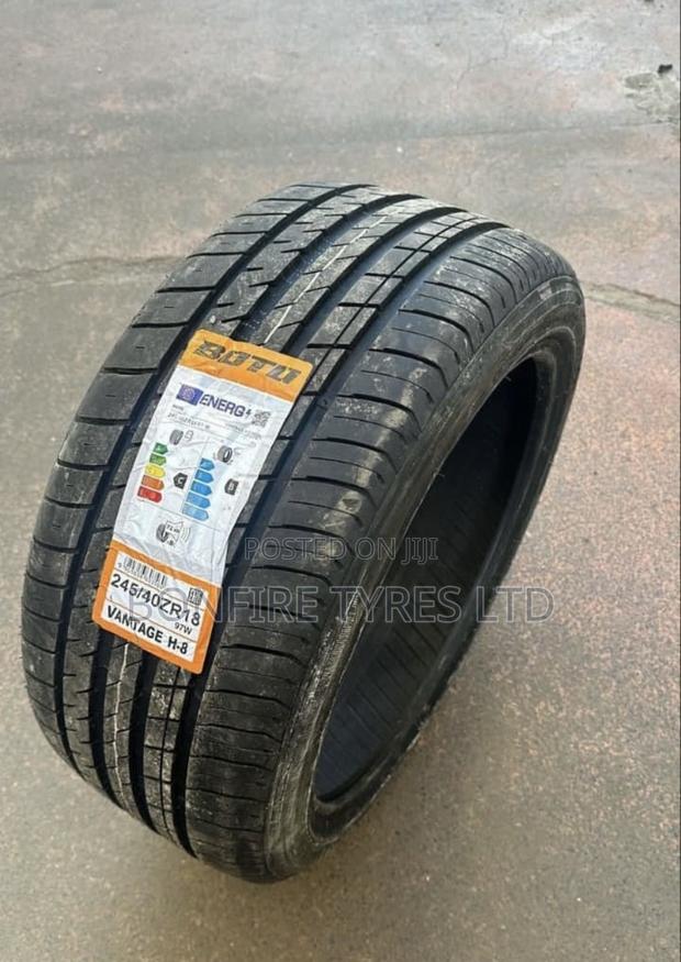 245/40r18 Boto