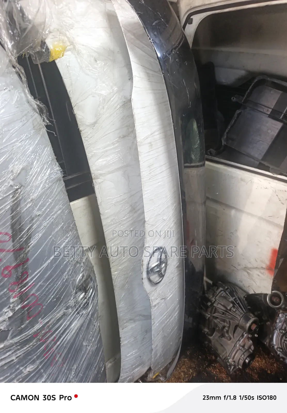 Toyota Hiace 7 L Bonnet