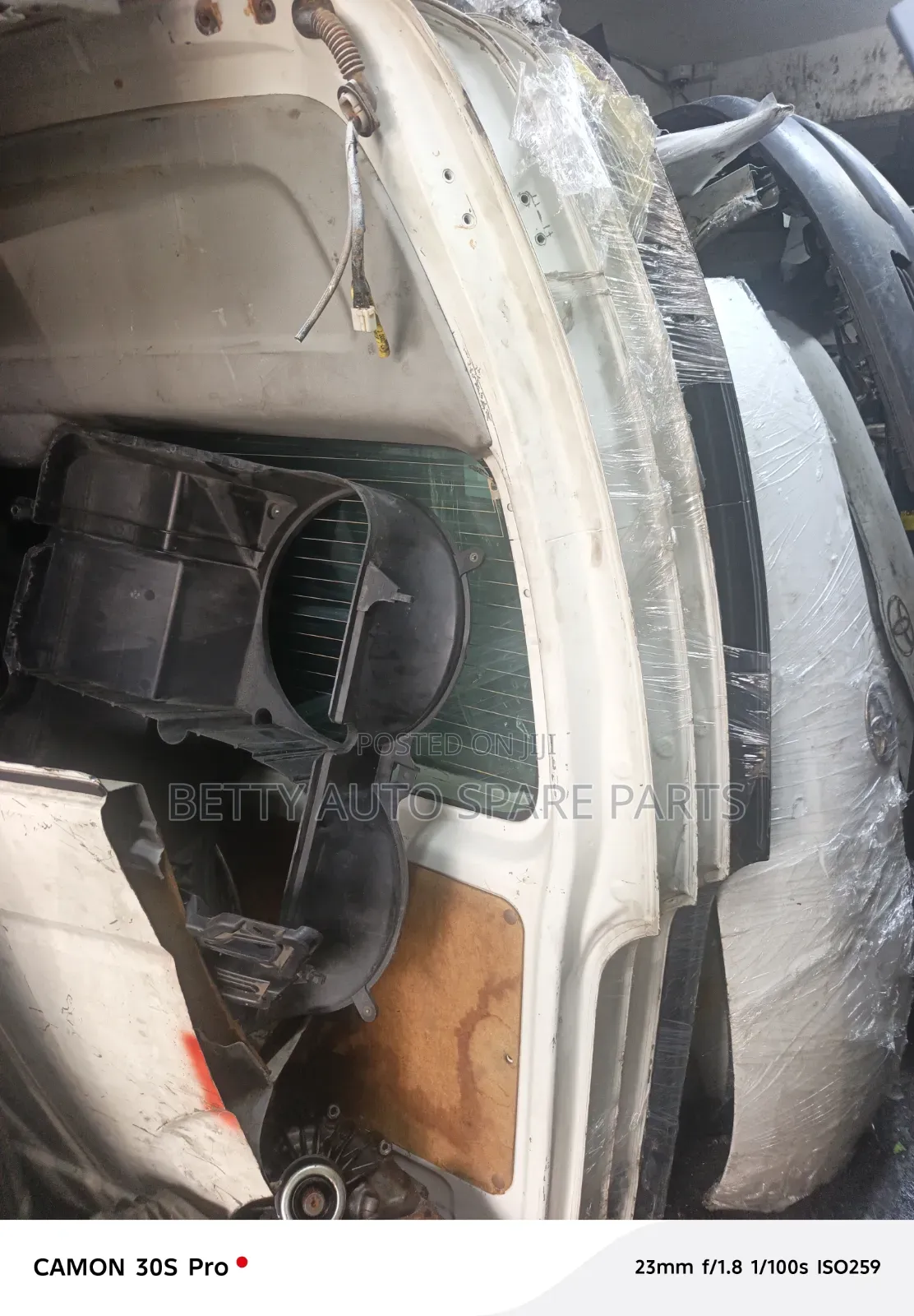 Toyota Hiace 9l Boot