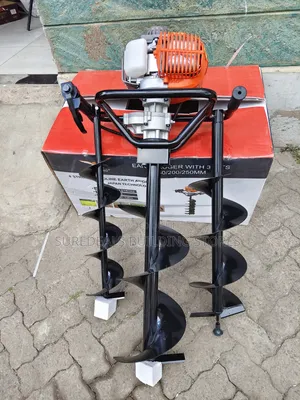 Petrol-Powered Earth Auger "4 - Stroke Engine"