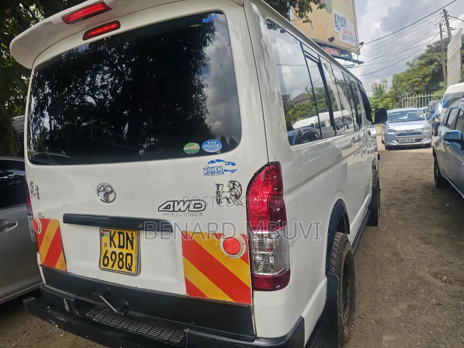 Toyota HiAce 2016 White