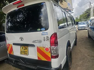 Toyota HiAce 2016 White