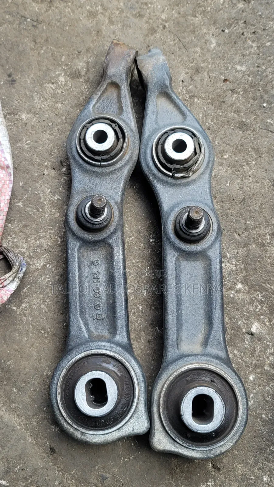 Mercedes Benz E280 Lower Arms Control
