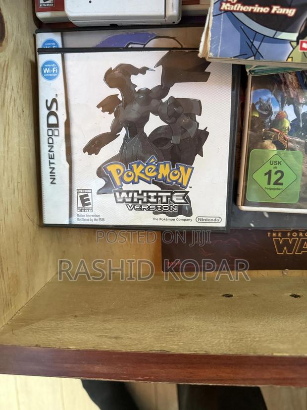 Nintendo Ds: Pokemon White - main view