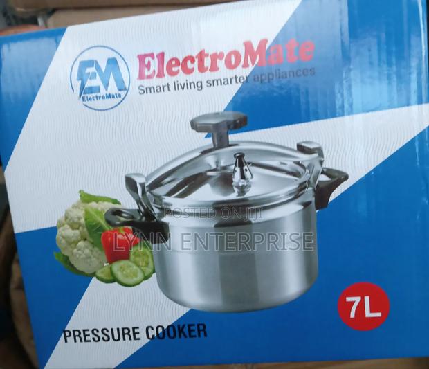 Electromate Manual Pressure Cooker - main view