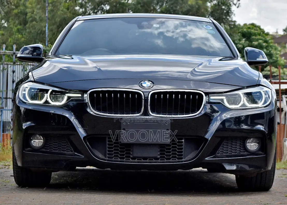 BMW 320i Sedan RWD 2017 Black