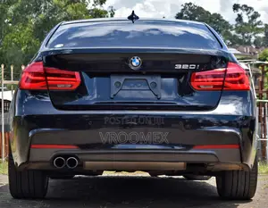 BMW 320i Sedan RWD 2017 Black