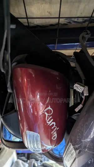 Toyota Rumion Sidemirror