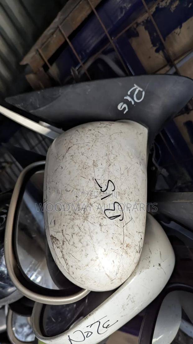 Nissan B15 Sidemirror - thumbnail 2