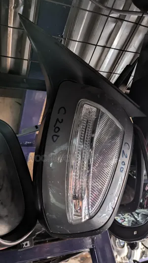 Mercedes Benz C200 Sidemirror