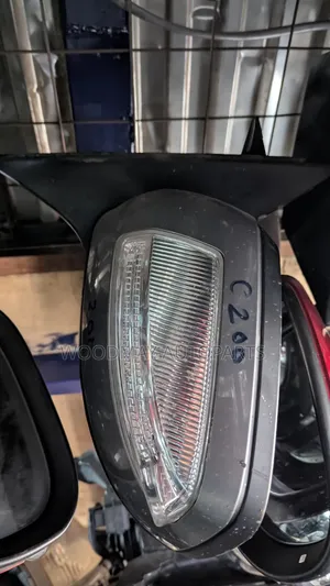 Mercedes Benz C200 Sidemirror