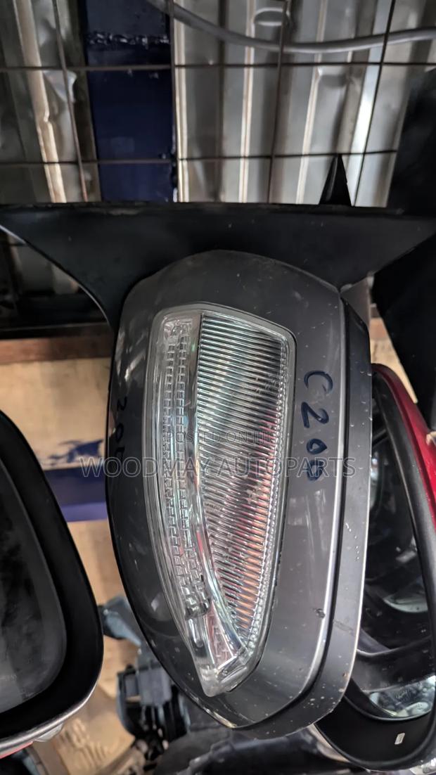 Mercedes Benz C200 Sidemirror - thumbnail 2