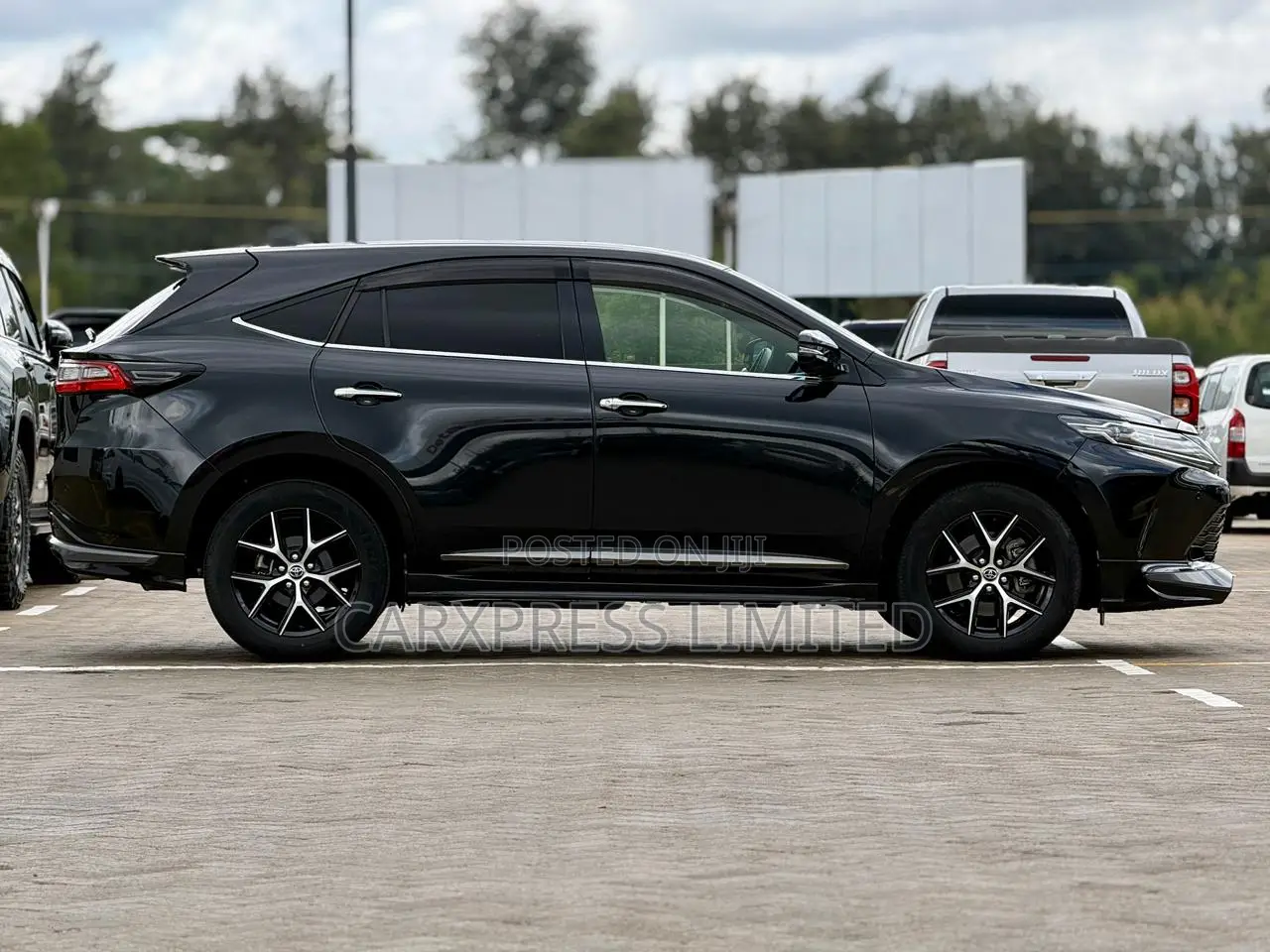 Toyota Harrier 2.0 Turbo 2019
