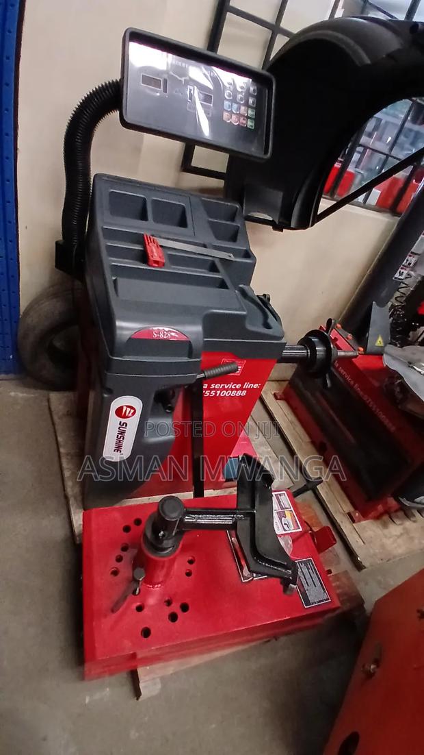 Wheel Balancing Machine