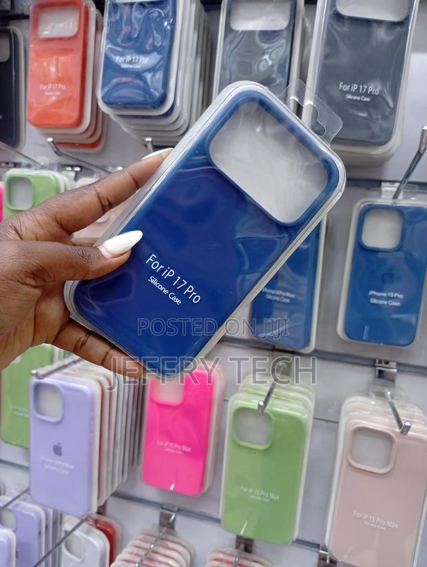 Generic Silicone Case Designed for the iPhone 17 Pro. - thumbnail 2