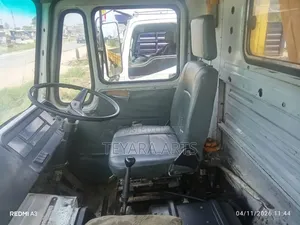 Tata Tipper 2018 White