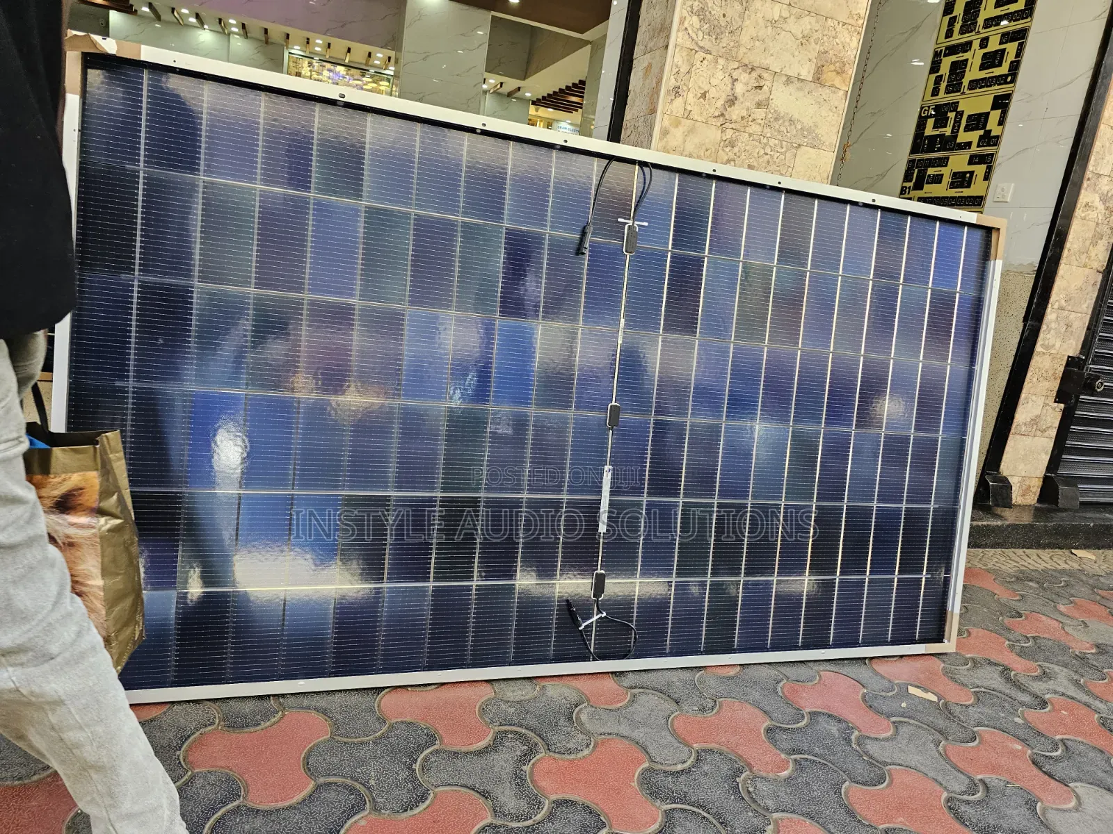 710 Watts Bifacial Solar Panels 47 Voc - 17.8a All Weather