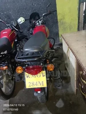 Bajaj Boxer 125 2025 Red