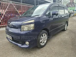 Toyota Voxy 2009 Blue