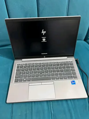 New Laptop HP ZBook Firefly G8 32GB Intel Core i7 SSD 256GB