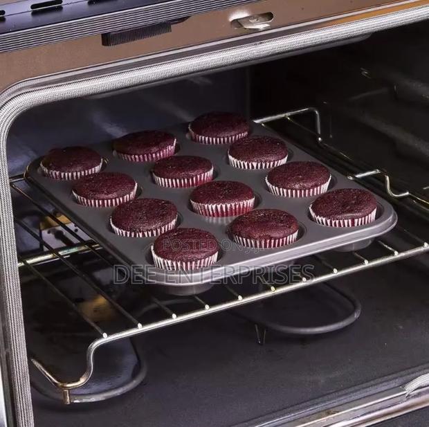 12 Holes Cupcake Tray