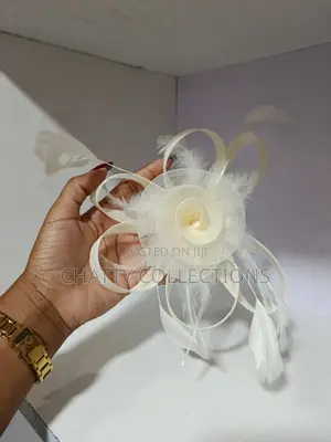 Cream White Stylish Women's Fascinators