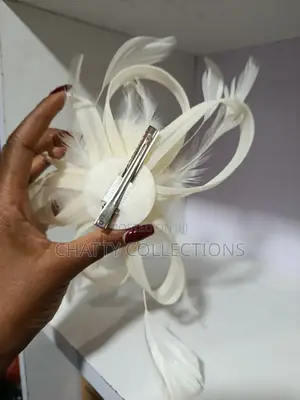 Cream White Stylish Women's Fascinators