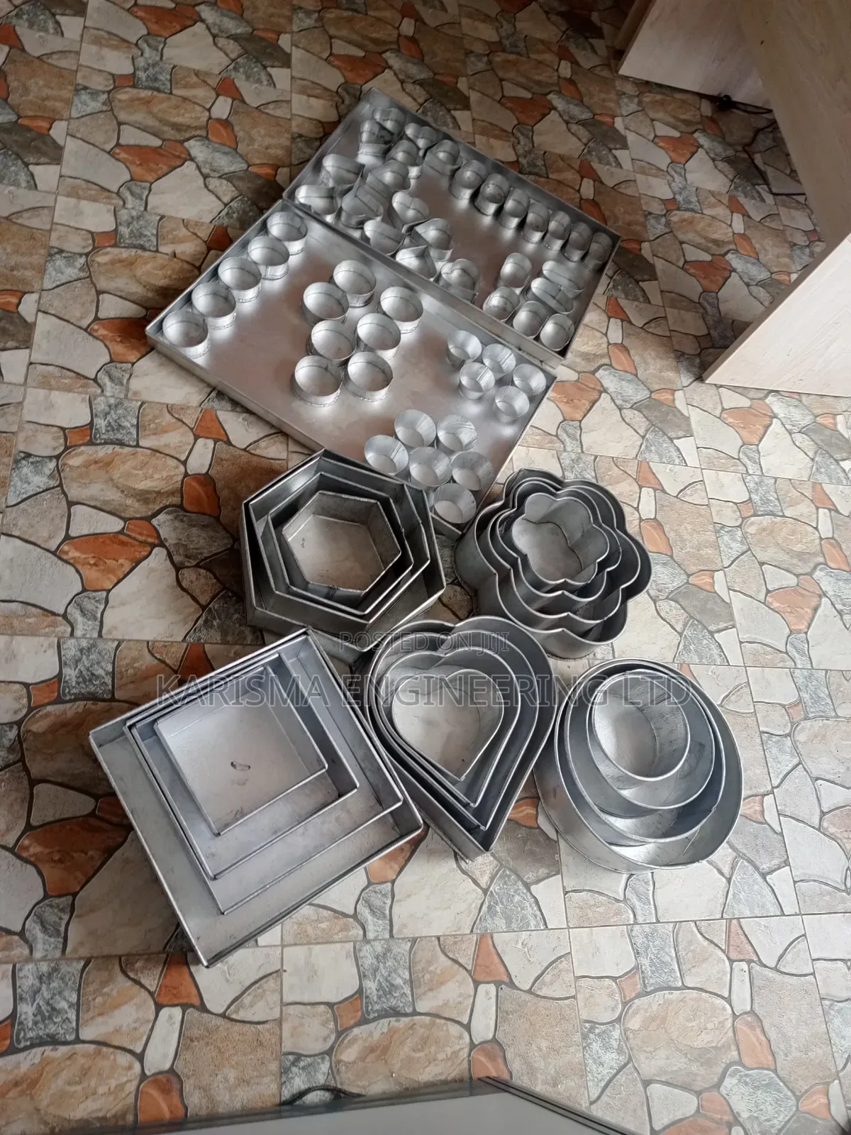 Heavy Duty Cake Tins