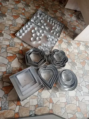 Heavy Duty Cake Tins