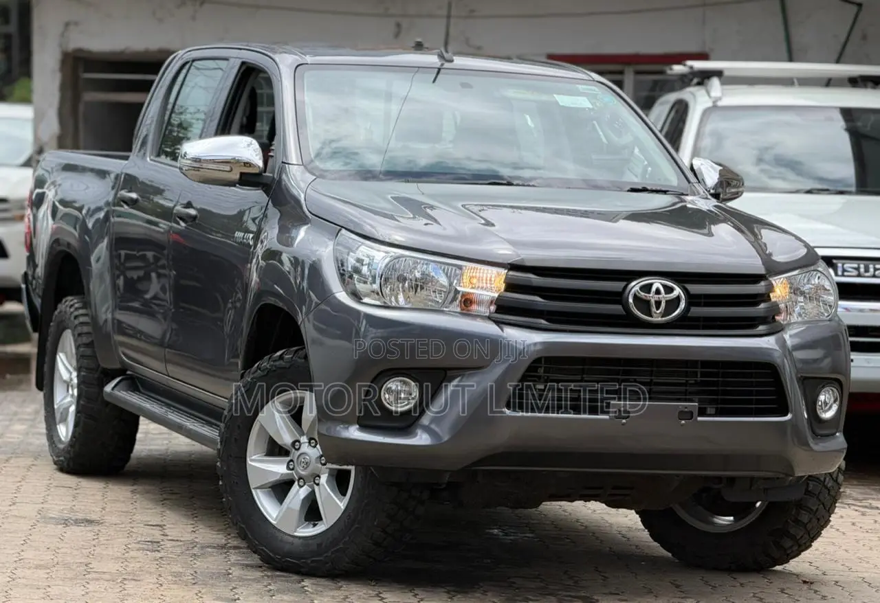 Toyota Hilux Revo Double Cab Deisel 2.4 AWD 2019 Gray